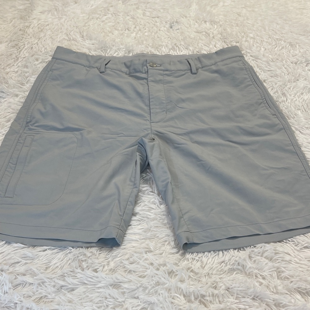 Greg Norman Collection Light Gray Flat Front Shorts MENS SIZE 34
